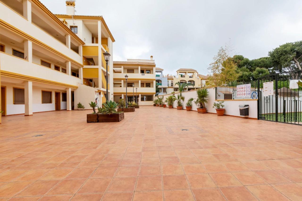 RodaAtico Con Terraza-Solarium Y Piscina 4-6 Personas Wifi A/Cアパートメント エクステリア 写真