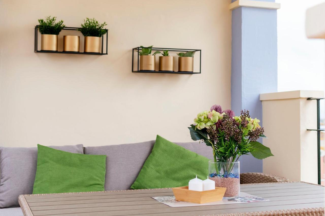 RodaAtico Con Terraza-Solarium Y Piscina 4-6 Personas Wifi A/Cアパートメント エクステリア 写真
