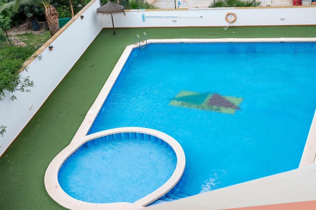 RodaAtico Con Terraza-Solarium Y Piscina 4-6 Personas Wifi A/Cアパートメント エクステリア 写真
